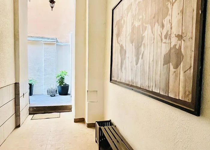 Paulay Terrace * بودابست