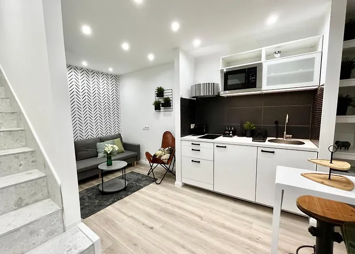 Paulay Terrace * بودابست